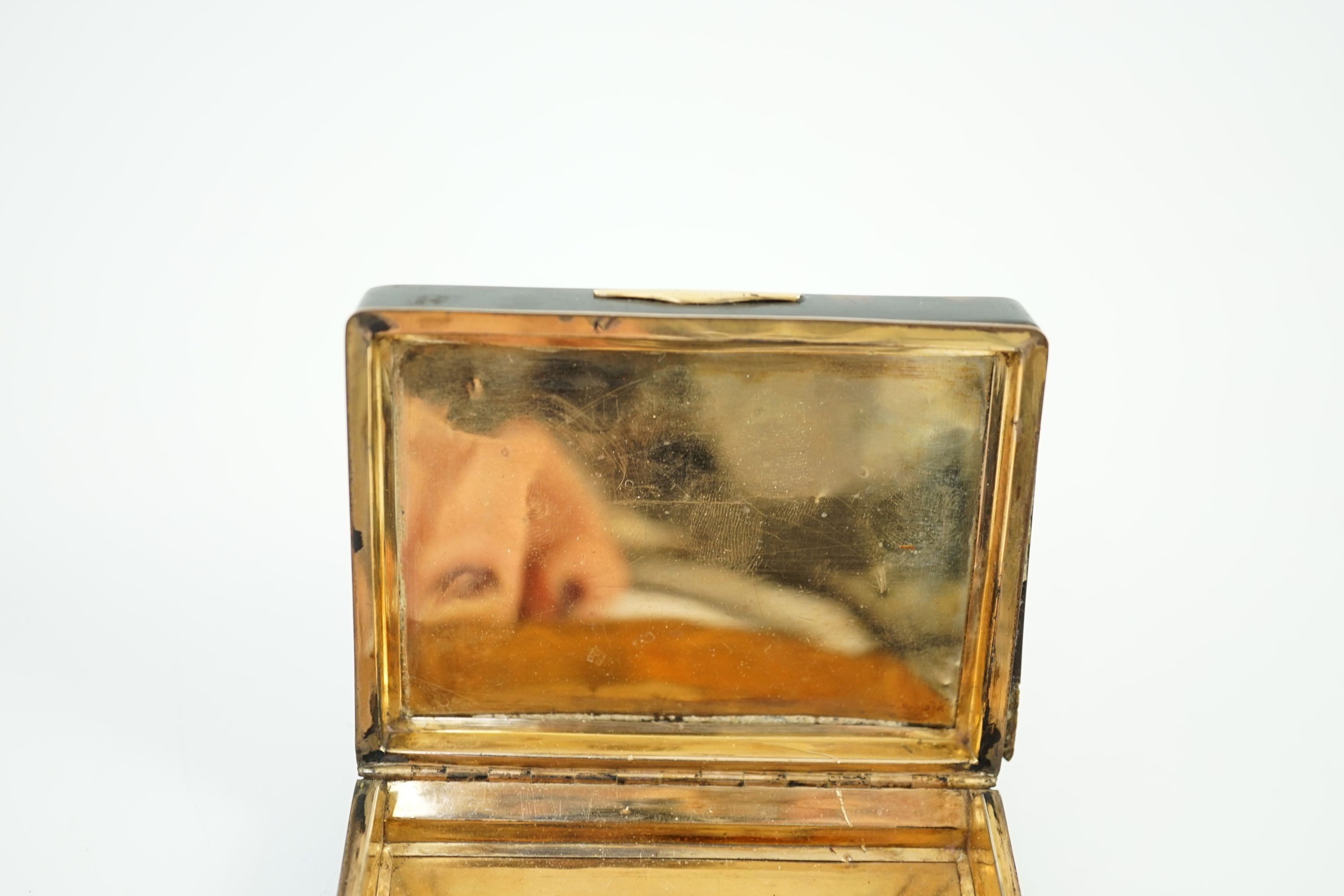 A 19th century French micro mosaic topped gold mounted tortoiseshell snuff box, 8.5 x 6.25cm, 2.5cm high